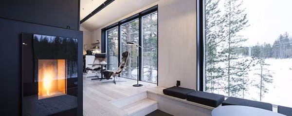 bao tay tram tro voi can nha kinh "treo lo lung" giua rung cay - 12