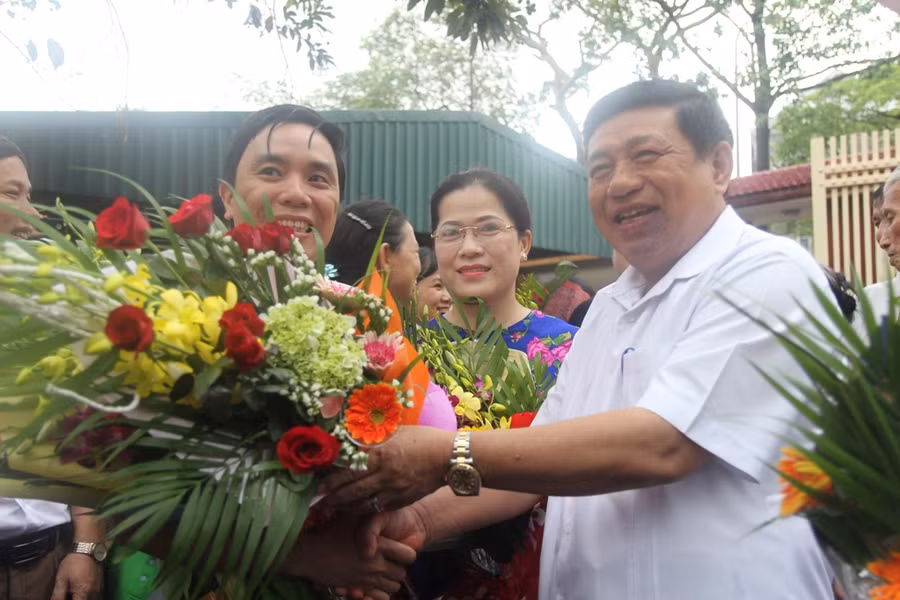 Nghệ An đón mừng các chàng trai ” Vàng” trở về