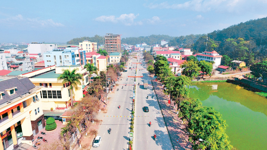 Trên nền chiến trường xưa, TP Điện Biên Phủ đang thay đổi từng ngày.