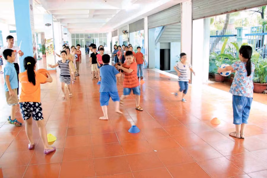 Tăng cường giáo dục kỹ năng sống cho HS nhằm ngăn chặn tình trạng BLHĐ (Ảnh : Sỹ Điền)