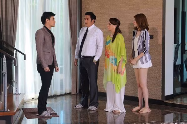 Bắt gặp con dâu lén lút chuyển cho bố mẹ đẻ 2 tỷ, mẹ chồng làm ầm nói cô "ăn cây táo, rào cây sung", như khi sự thật được phơi bày bà lại đổ mặt xấu hổ - Ảnh 2.