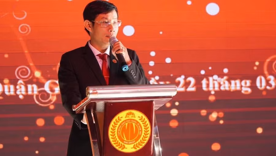 Thầy Nguyễn Văn Hùng- Phó hiệu trưởng phụ trách chuyên môn Trường TH-THCS-THPT Nam Việt, Quận 12, TPHCM