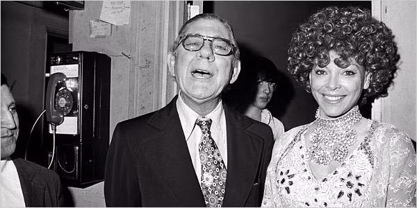 Wilbur Mills và vũ nữ thoát y Fanne Foxe