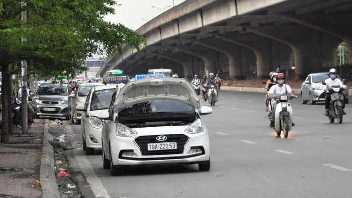 Bát nháo dừng đỗ, đón trả khách quanh bến xe Mỹ Đình ảnh 8 Bát nháo dừng đỗ, đón trả khách quanh bến xe Mỹ Đình ảnh 8