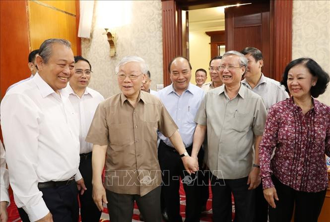 Tổng Bí thư, Chủ tịch nước Nguyễn Phú Trọng chủ trì họp Bộ Chính trị ảnh 2 Chú thích ảnh