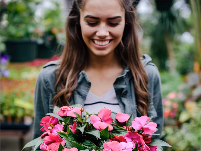 Đại học Mỹ cho sinh viên trồng rau, nuôi bò để trả học phí ảnh 1