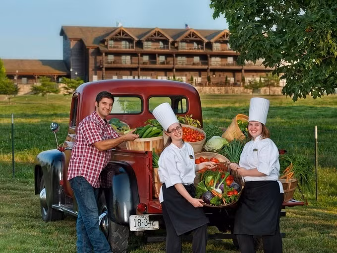 Đại học Mỹ cho sinh viên trồng rau, nuôi bò để trả học phí ảnh 5