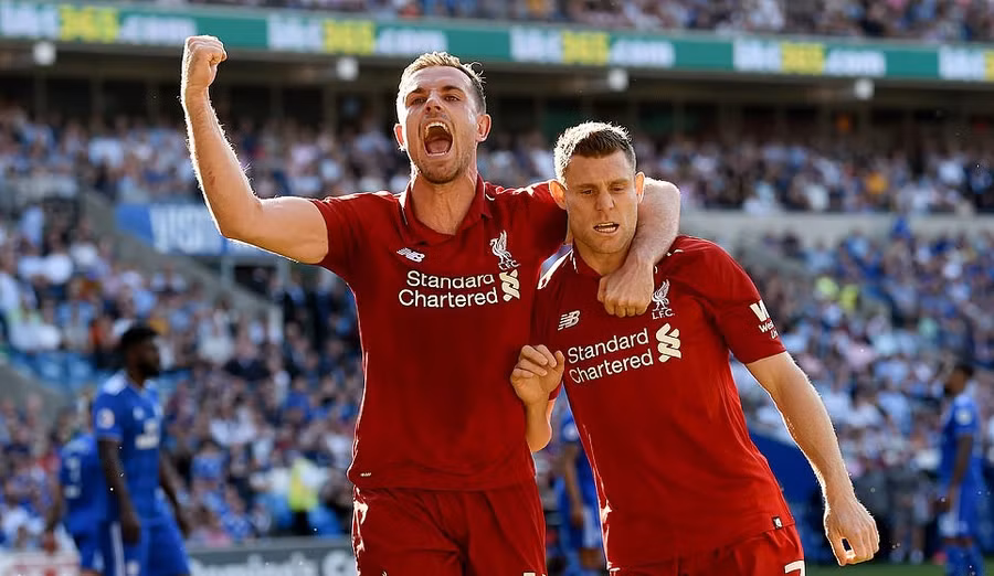 Liverpool hồi hộp chờ kết quả có lợi từ trận derby Manchester