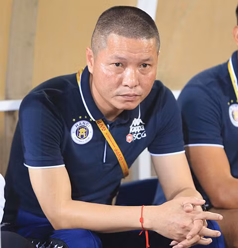 HLV Chu Đình Nghiêm đánh giá cao SLNA trong cuộc đua vô địch V.League 2019.