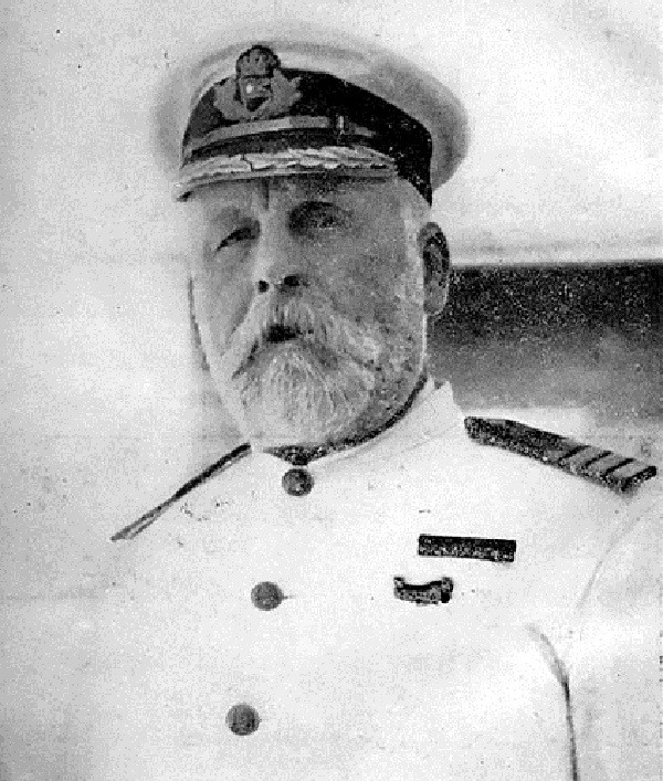 Sự trở về không thể lý giải sau 79 năm của thuyền trưởng tàu Titanic ảnh 2 Chân dung thuyền trưởng E.J Smith