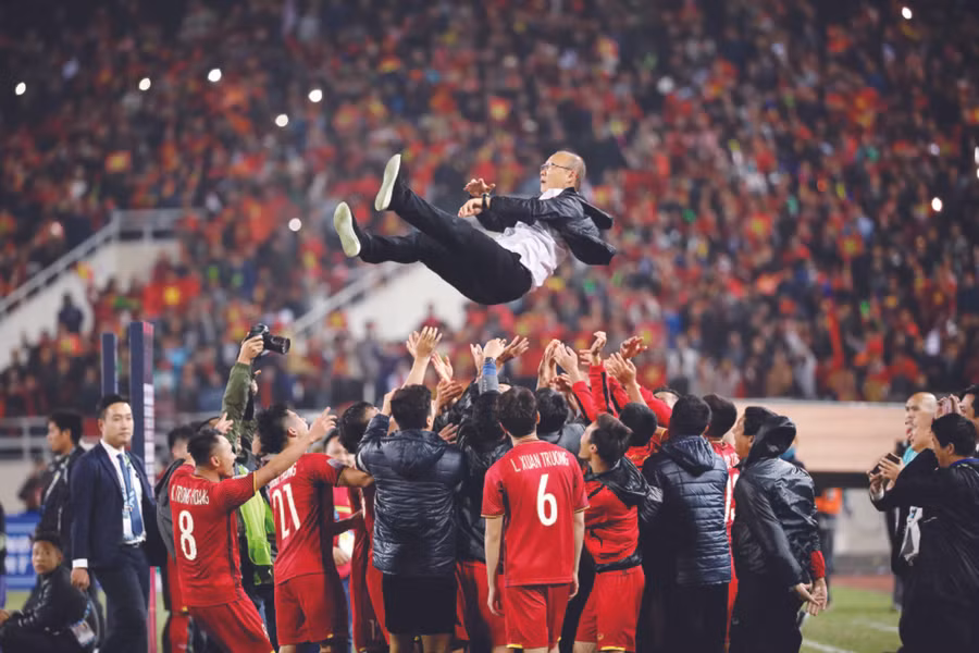 Chuyện Park Hang-seo chơi “canh bạc” bóng đá Việt Nam