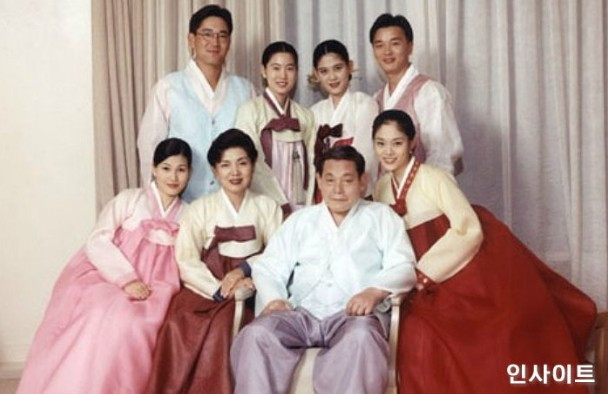 Bi kịch con gái nhà tài phiệt Hàn: Tự tử vì tình yêu với thường dân bị phản đối, gia đình giấu nhẹm cái chết - Ảnh 3. Bi kịch con gái nhà tài phiệt Hàn: Tự tử vì tình yêu với thường dân bị phản đối, gia đình giấu nhẹm cái chết - Ảnh 3.