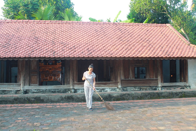 Chị Minh là người được chủ nhân ngôi nhà cổ giao trông coi căn nhà cổ.