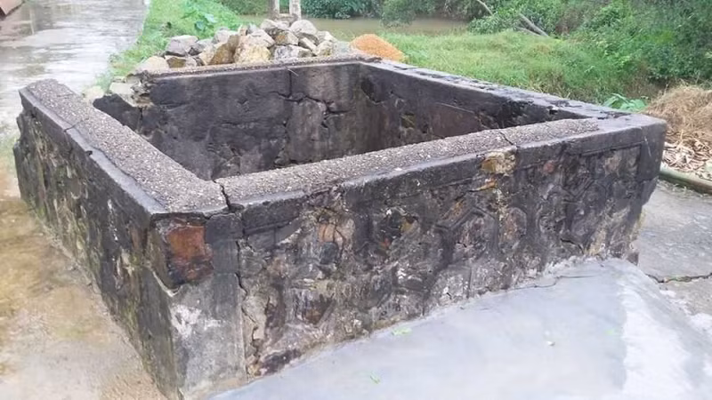 Giếng Chòm tại xã Cẩm Huy, huyện Cẩm Xuyên (Hà Tĩnh).