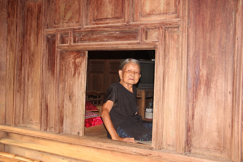 Theo bà Lan, ngôi nhà còn là nơi giữ gìn nét văn hóa, điểm giáo dục cho con cháu.