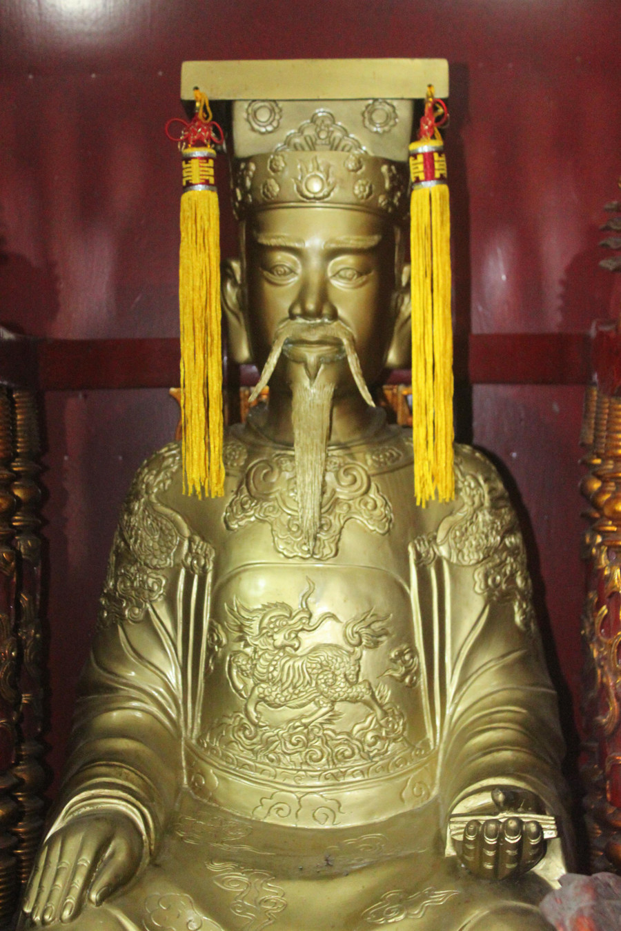 Tượng thờ Nam Giao học tổ - Sĩ Nhiếp tại Bắc Ninh.