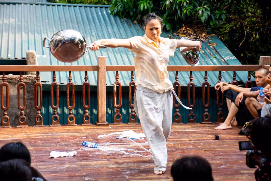 Tác phẩm 'PS' của nghệ sĩ Lại Diệu Hà Tác phẩm 'PS' của nghệ sĩ Lại Diệu Hà