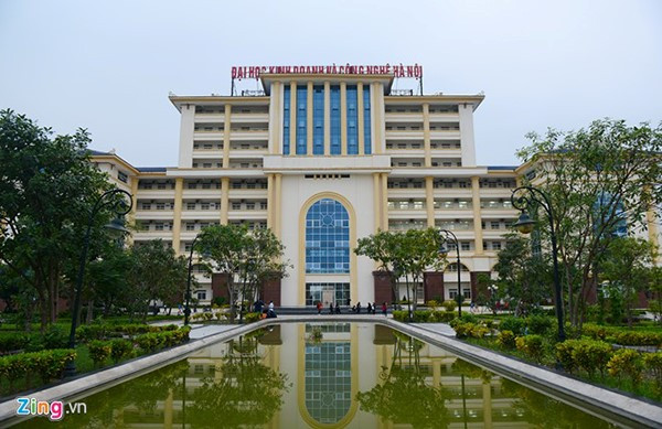 Cơ sở 2 của trường tại T.X Từ Sơn, tỉnh Bắc Ninh có diện tích hơn 10ha. Cơ sở 2 của trường tại T.X Từ Sơn, tỉnh Bắc Ninh có diện tích hơn 10ha.