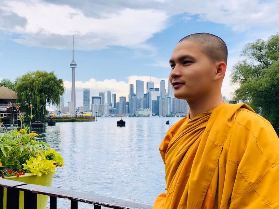 Đại đức Giác Minh Luật.