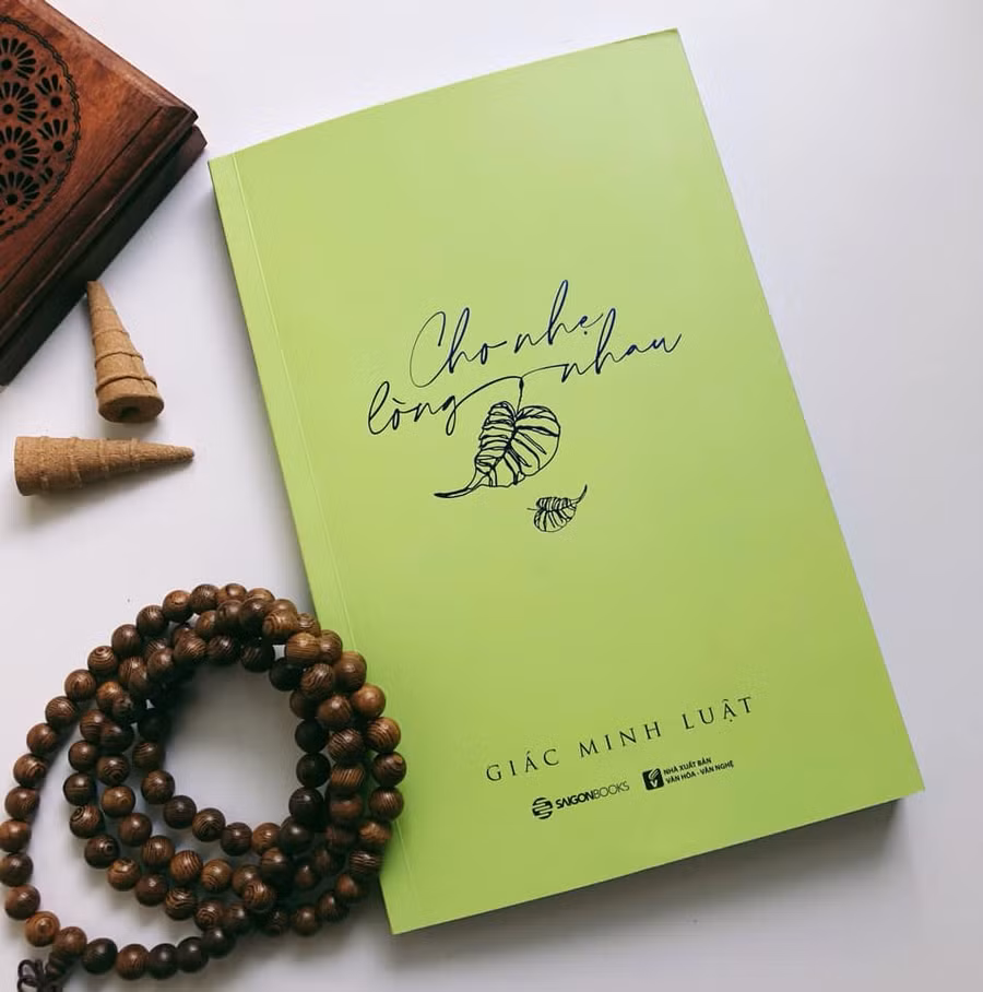 Dùng những hình tượng rất tâm linh - tiếng chuông, “linh hồn” của người cha đã khuất nay được làm chú tiểu, những đoạn trích Kinh - tác giả đã gửi gắm trọn vẹn được ý tứ của mình suốt cả tập, về sự thiêng liêng của tình mẫu tử, về giá trị thật của gia đình, về sự thức tỉnh của những người trẻ để tìm về bình an dưới chân Phật, về cả những khó khăn trên đoạn đường tu học chốn thiền môn.