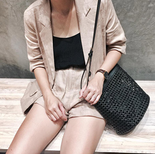 3-cach-dien-blazer-kieu-moi-de-khong-bi-gia-dau-gia-don-8