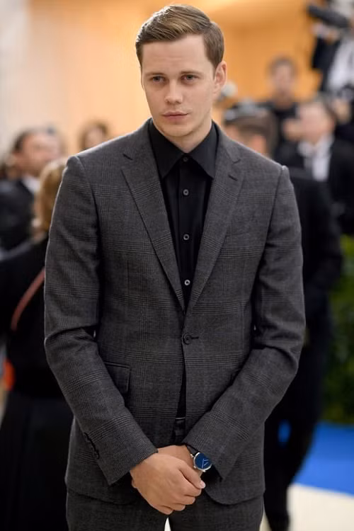 Vẻ điển trai nấp sau lốt hề ma của diễn viên 9x ảnh 8