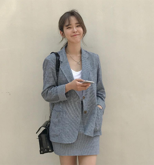 3-cach-dien-blazer-kieu-moi-de-khong-bi-gia-dau-gia-don-3