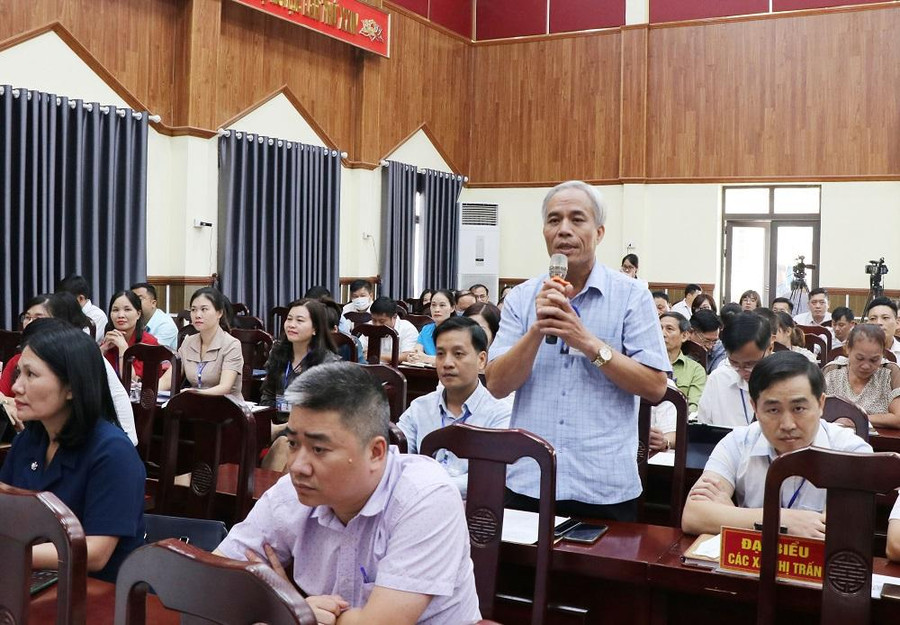 Ông Lâm Văn Tùng, Bí thư Đảng uỷ xã Yên Ninh, huyện Phú Lương trao đổi, đề xuất kiến nghị Ông Lâm Văn Tùng, Bí thư Đảng uỷ xã Yên Ninh, huyện Phú Lương trao đổi, đề xuất kiến nghị
