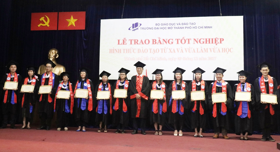 Các học viên trong lễ tốt nghiệp năm 2017