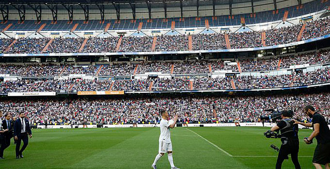 50.000 CĐV Real tới xem lễ ra mắt của Hazard