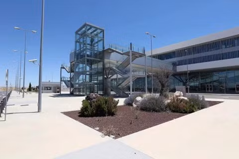 8 san bay bo hoang dang so nhat the gioi hinh anh 4 