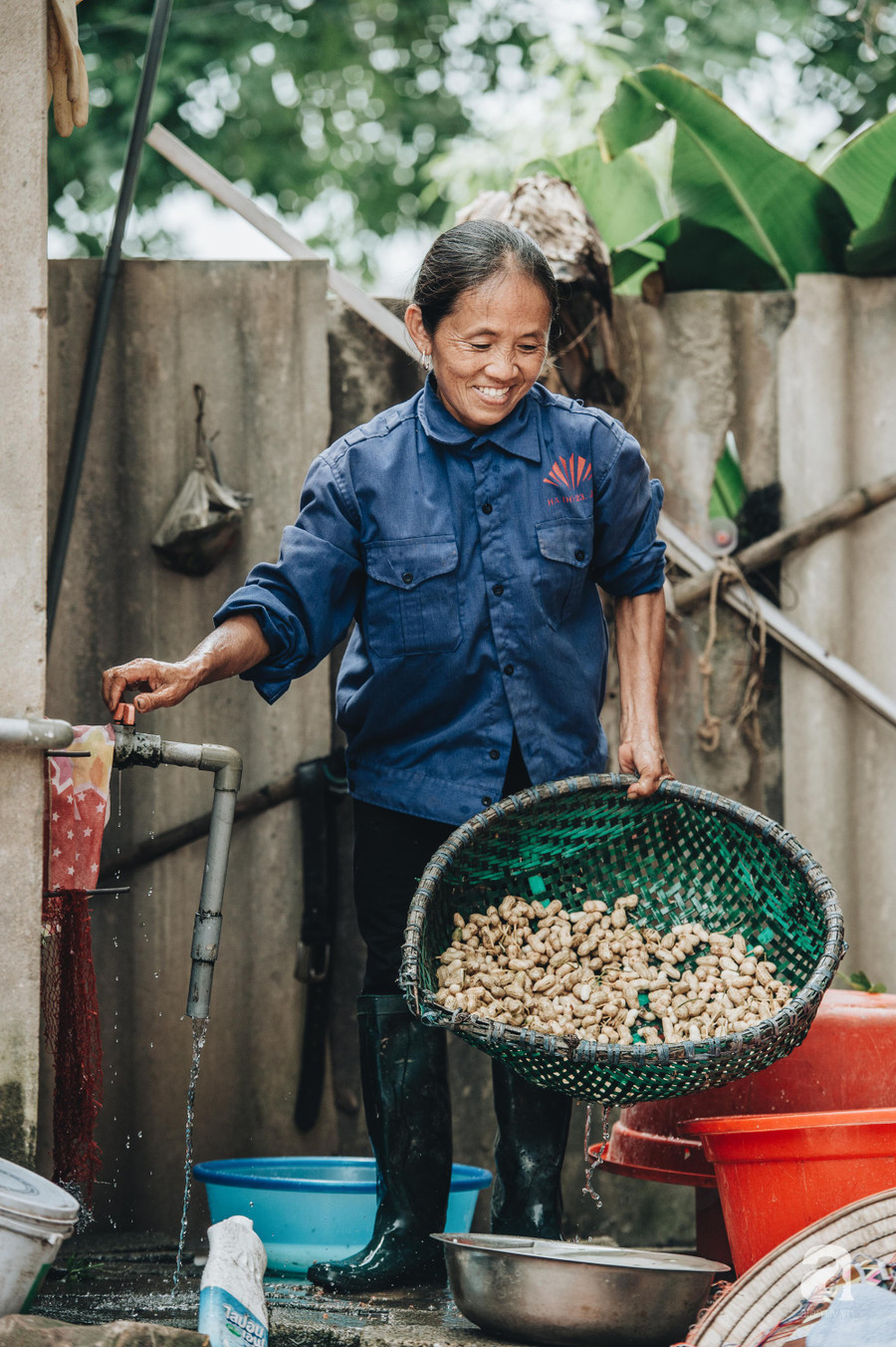 Bà Tân Vlog: Lập kỷ lục Việt Nam, “khởi nghiệp” thành công ở tuổi 60 nhờ điểm tựa ai cũng ước ao ảnh 7 Bà Tân Vlog: Lập kỷ lục Việt Nam, “khởi nghiệp” thành công ở tuổi 60 nhờ điểm tựa ai cũng ước ao ảnh 7