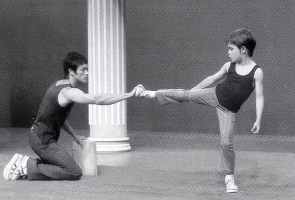 cuoc doi cau con trai ngo nghich, ghet nguoi chau a cua ly tieu long hinh anh 3