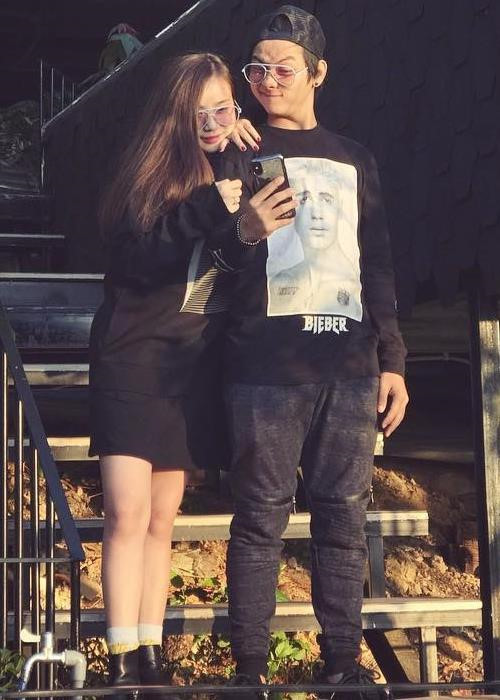 Ngoại hình khác lạ, sống kín đáo của Hoài Lâm sau khi dừng ca hát ảnh 1 Hoài Lâm - ngoại hình khác lạ, sống kín đáo sau khi dừng ca hát-2