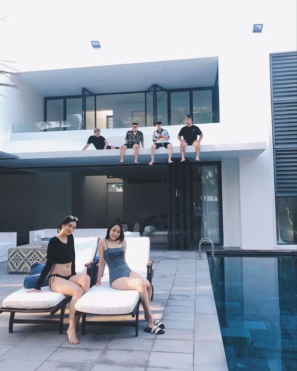 Đẳng cấp con gái đại gia Minh Nhựa: 20 tuổi tự sắm túi Chanel hơn 100 triệu, khoe nhẹ siêu xe và giày hiệu cũng đủ nổi khắp Instagram-9