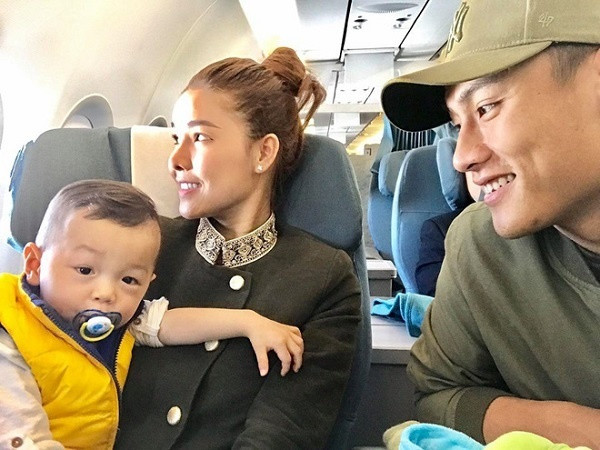 Cuộc sống trái ngược của 2 chân dài rời công ty Vũ Khắc Tiệp ảnh 6 Cuộc sống trái ngược của 2 chân dài rời Công ty của Vũ Khắc Tiệp