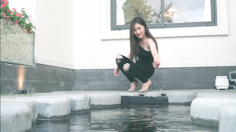 Hé lộ căn biệt thự đầy đủ tiện nghi, gần gũi thiên nhiên của Hương Tràm ảnh 5 Hé lộ căn biệt thự đầy đủ tiện nghi, gần gũi thiên nhiên của Hương Tràm ảnh 5