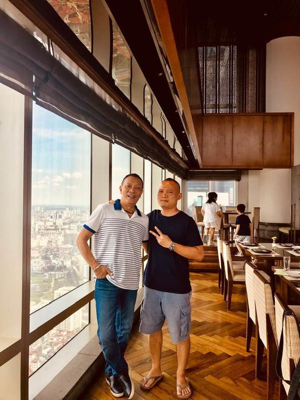 Sinh nhật lần thứ 62, MC, nhà báo Lại Văn Sâm bất ngờ đăng ảnh đại gia đình ảnh 4 Lại Văn Sâm và Lại Bắc Hải Đăng trong hình ảnh chụp chung