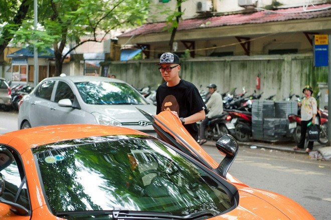 Thiếu gia trong đoàn siêu xe 330 tỷ cùng Cường ĐôLa, lấy vợ siêu mẫu giàu cỡ nào? hình ảnh 13 thieu gia trong doan sieu xe 330 ty cung cuong dola, lay vo sieu mau giau co nao? hinh anh 13