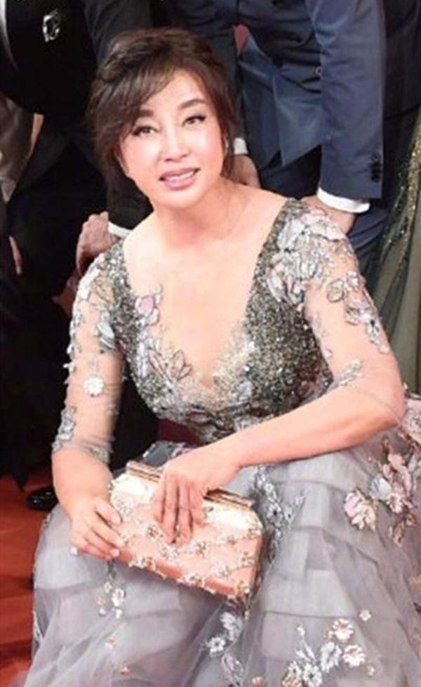 Diện mạo thực của “Võ Tắc Thiên đẹp nhất màn ảnh” ảnh 2 ngung ao tuong ve nhan sac "vo tac thien dep nhat man anh", day la dien mao thuc cua ba - 3