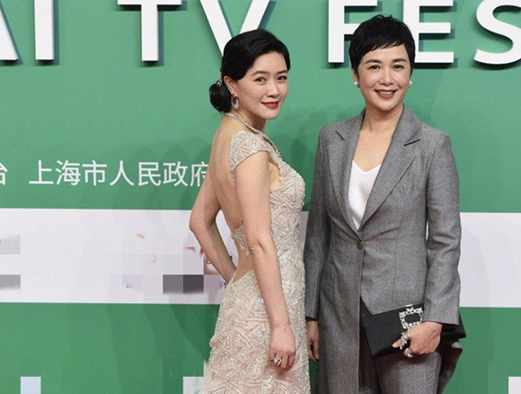 "Mỹ nhân Tân Cương" Đồng Lệ Á đẹp rực rỡ, lấn át bao đồng nghiệp trên thảm đỏ ảnh 9 Đồng Lệ Á, sao hoa ngữ, Hồ Ca, Diêu Thần