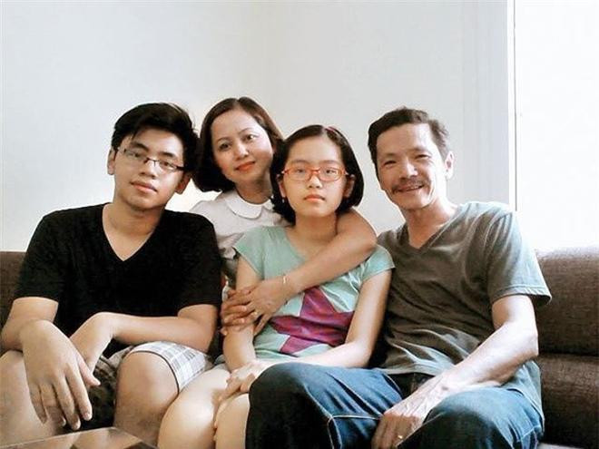 NSƯT Trung Anh hiếm hoi khoe ảnh gia đình, bất ngờ nhất là bình luận của MC Tuấn Tú ảnh 3 NSƯT Trung Anh hiếm hoi khoe ảnh gia đình, bất ngờ nhất là bình luận của MC Tuấn Tú ảnh 3