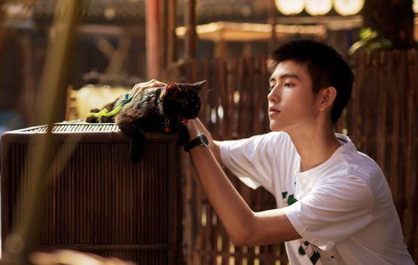 my nhan dep nhat tq cai me lay dao dien xau xi, 20 nam sau nhin con trai ma soc - 6