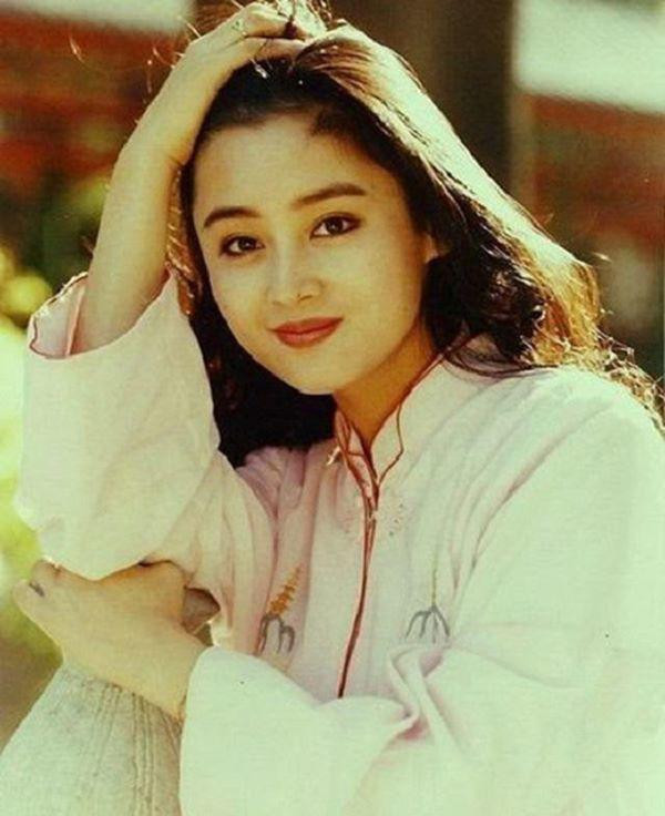 my nhan dep nhat tq cai me lay dao dien xau xi, 20 nam sau nhin con trai ma soc - 3