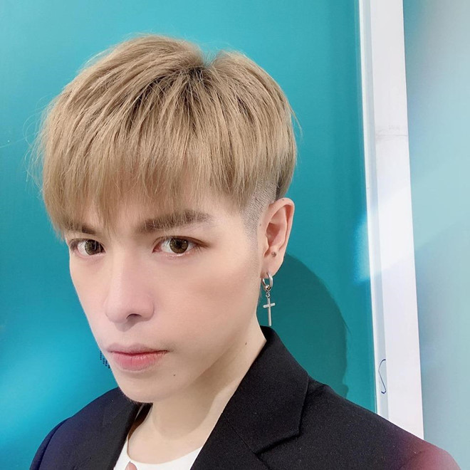 Tranh cãi khi loạt sao nam Việt công khai phẫu thuật thẩm mỹ ảnh 12 Sao nam Việt nhận ý kiến trái chiều khi công khai phẫu thuật thẩm mỹ-12