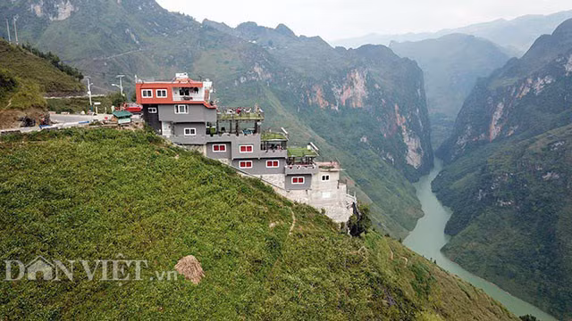 Công trình 7 tầng được xây dựng trái phép trên đèo Mã Pí Lèng (Ảnh: Báo Dân Việt).