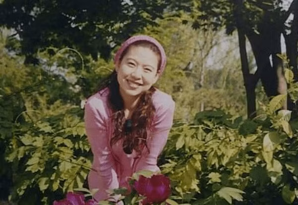 Vụ án nữ giáo sư xinh đẹp, tài giỏi bị giết trong căn nhà trống 14 năm về trước với manh mối quan trọng là chiếc cúc áo nam-3