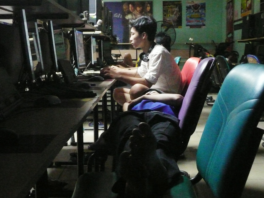 Con nghiện game đang là một nỗi lo cho rất nhiều bố mẹ.