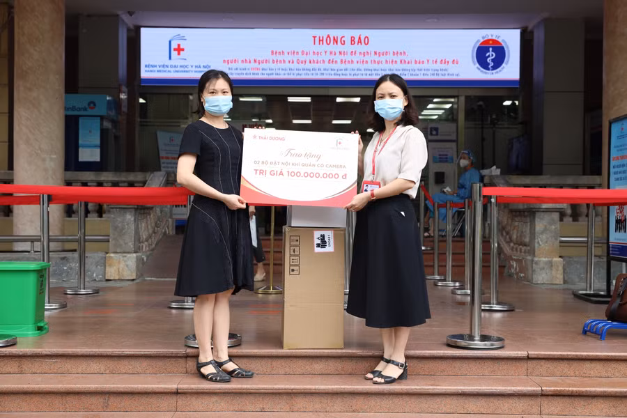 Sao Thái Dương đồng hành cùng Bệnh viện Đại học Y Hà Nội.