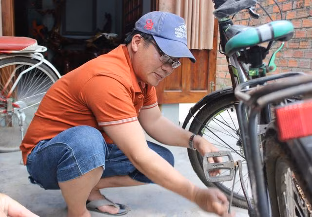 Thầy giáo “giữ chân” học trò bằng những chiếc xe đạp cũ - 3